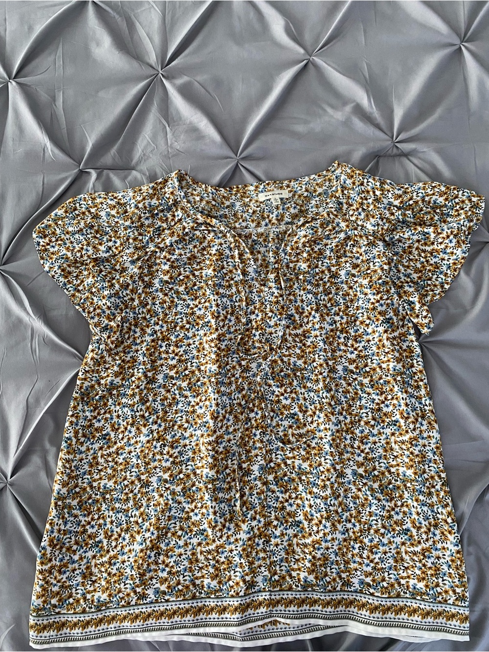 Max Studio Mustard and Blue Floral Short-Sleeve Blouse Size L